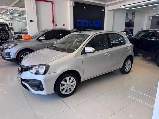 TOYOTA ETIOS 1.5 X PLUS 16V FLEX 4P AUTOMÁTICO